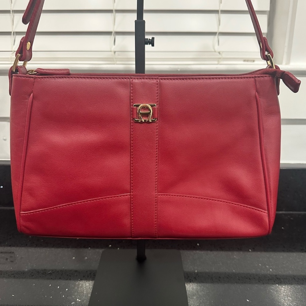 Etienne Aigner Red Leather Baguette Bag Vintage 90s Y2K